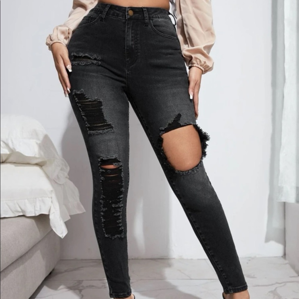 Ripped skinny jeans